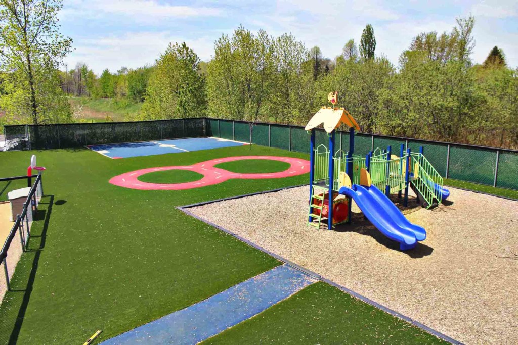 gazon+synthétique+aire+de+jeux