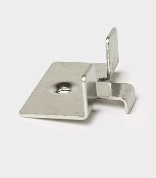 Stainless-steel-nosing-clips-box-decking-boards-deck-accessories-installation-photo3 Stainless-steel-nosing-clips-box-decking-boards-deck-accessories-installation-photo3