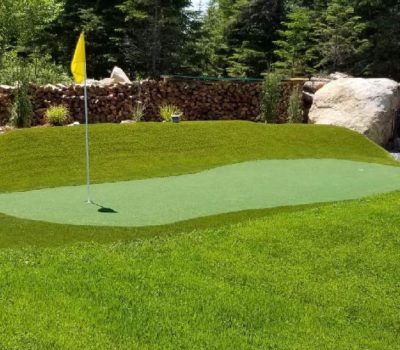 Putting-green-golf-field-gym mini turf
