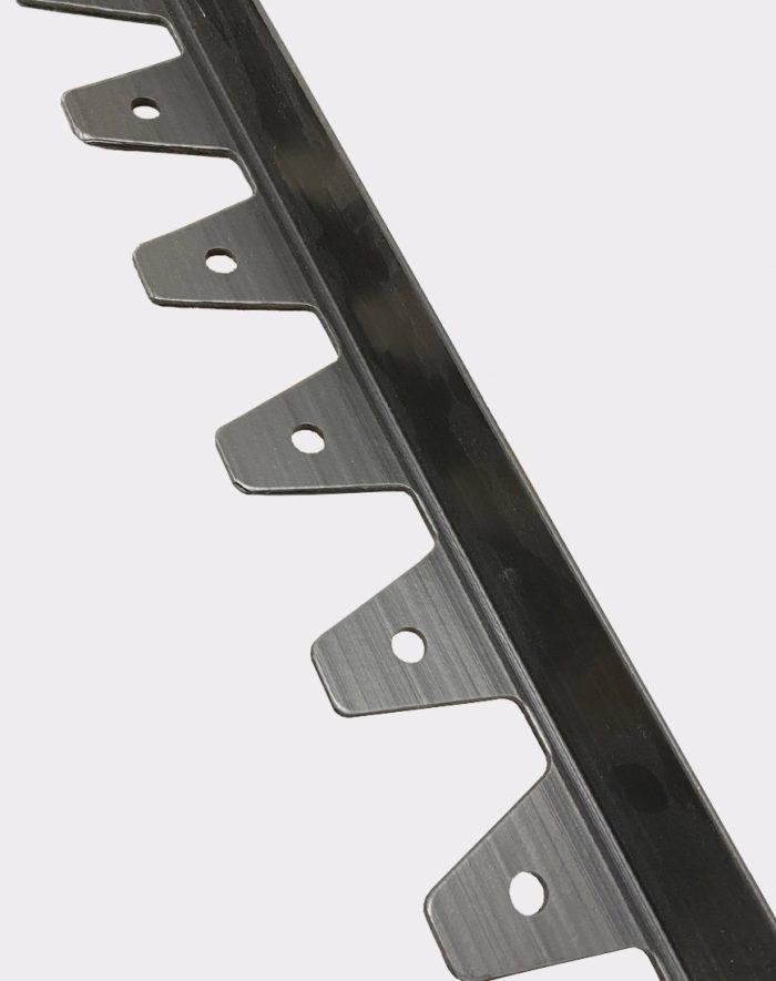 commercial-paver-edging-or-professional-landscaping-edging-with-anchoring-spikes-of-10-in-long-maine-ottawa-montreal-saskatoon-regina