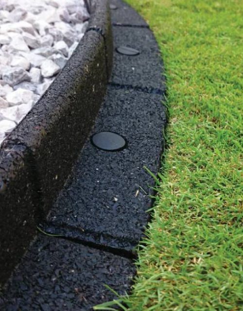 eco-border-rubber-nails-grass