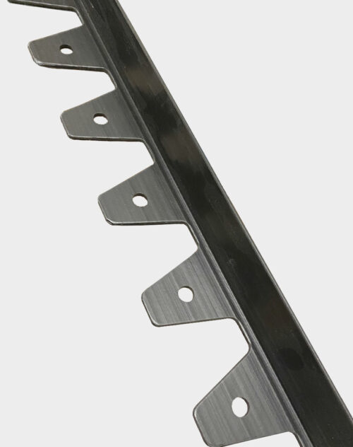 commercial-paver-edging-or-professional-landscaping-edging-with-anchoring-spikes-of-10-in-long-maine-ottawa-montreal-saskatoon-regina